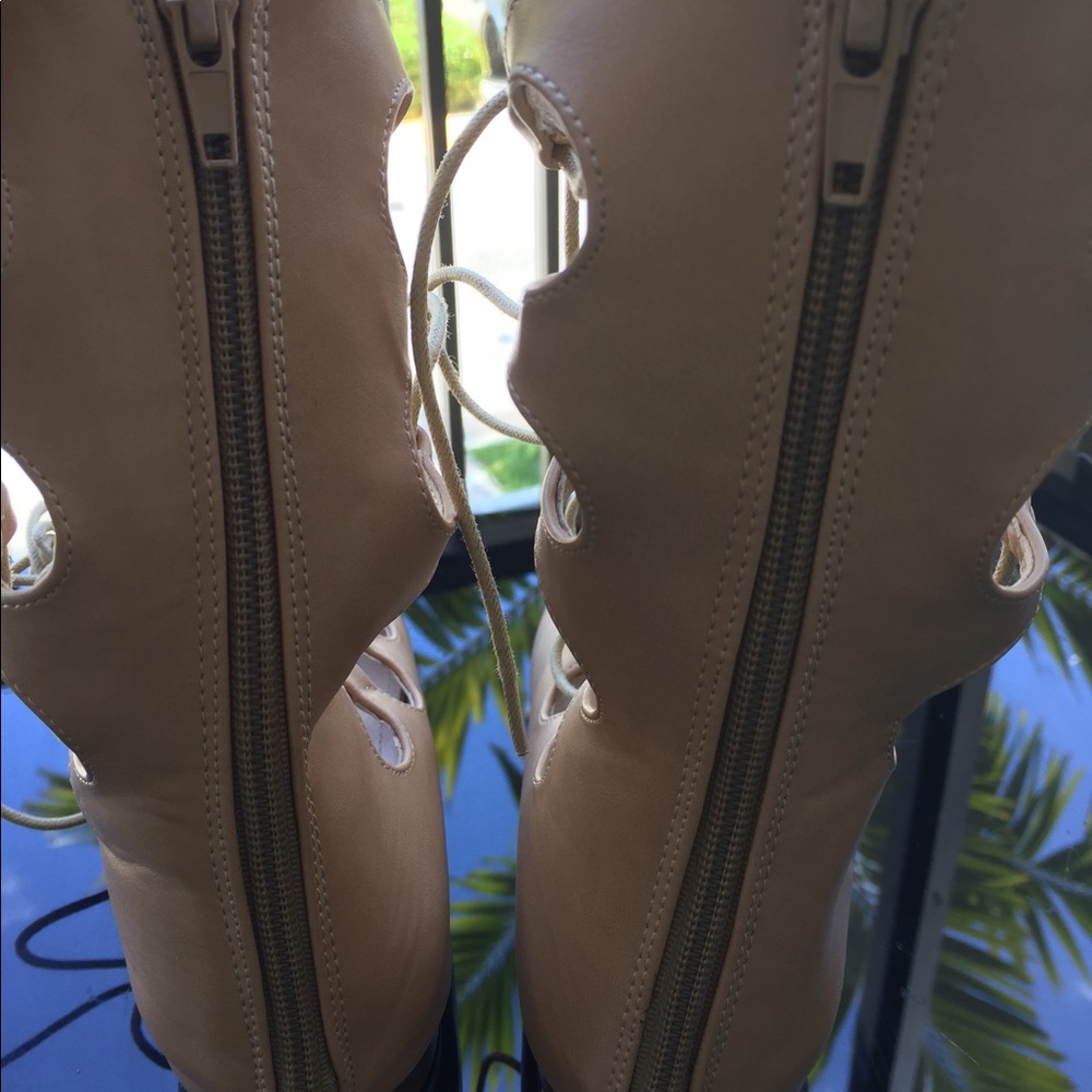 Gladiator Spring Flats - Picture 2 of 3